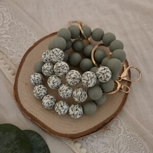 Winter Floral Wristlet Keychain